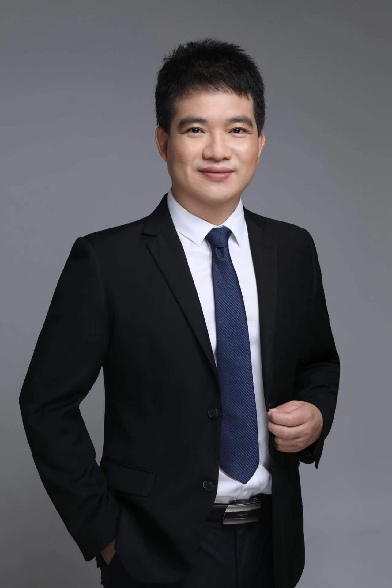 邱仁富教授.jpg